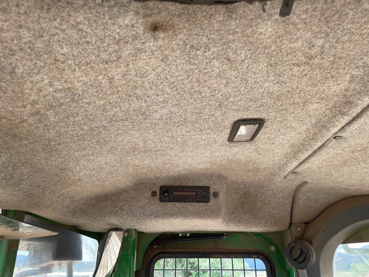 2015-deere-648l-image-52