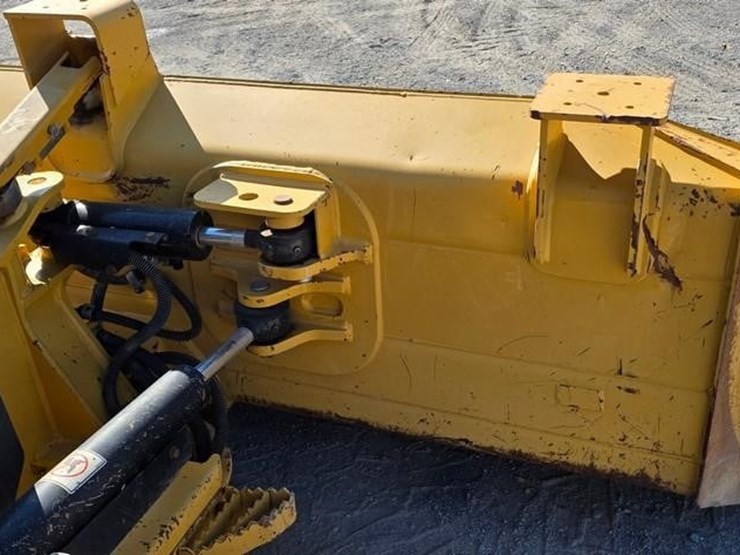 2020-caterpillar-d5k2-lgp-image-44
