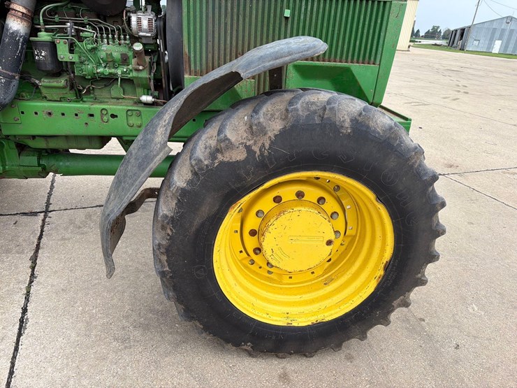 john-deere-4760-image-17