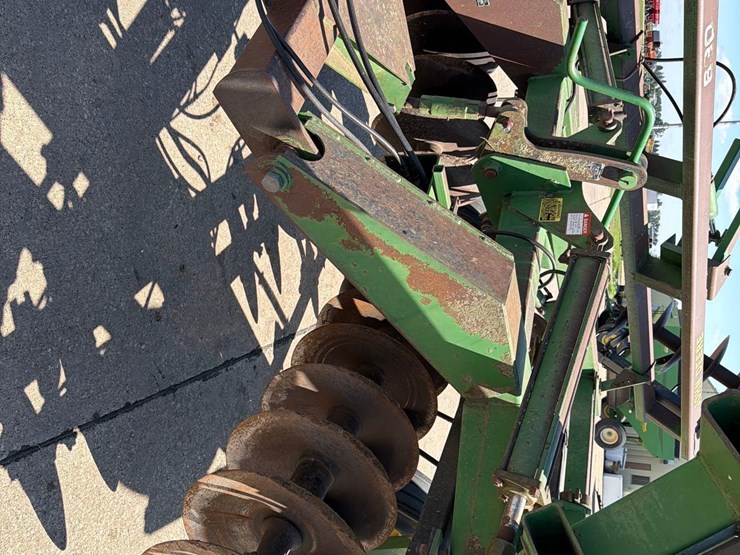 john-deere-630-image-6
