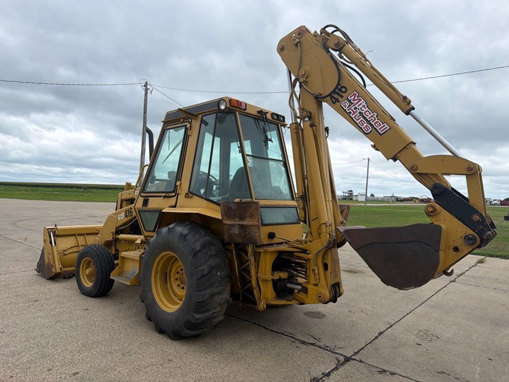 caterpillar-416-image-6