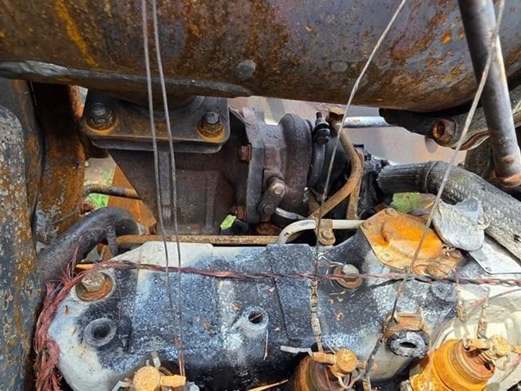 2020-john-deere-4052r-image-34