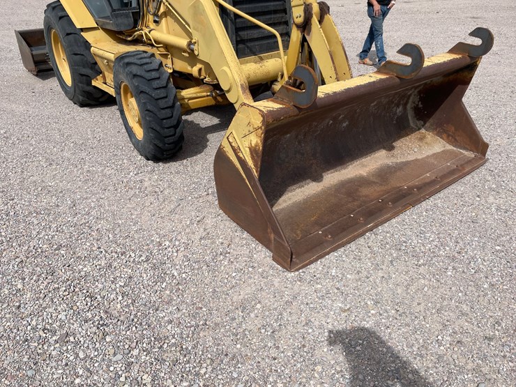 caterpillar-416d-image-21