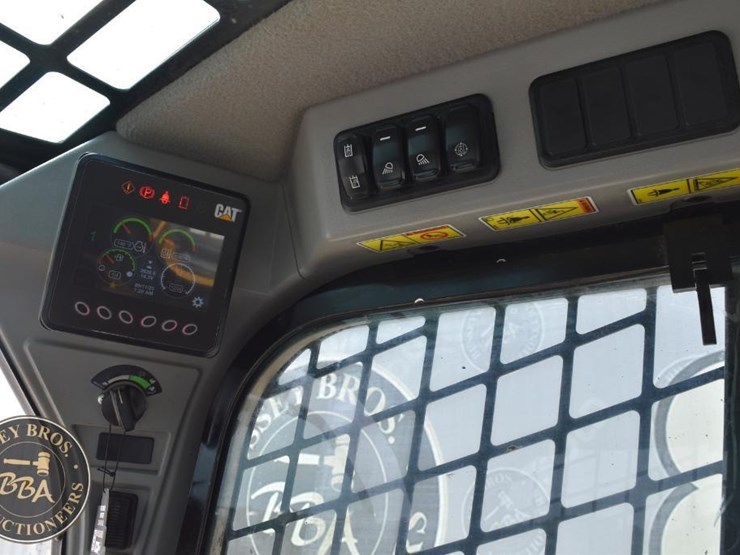 2021-caterpillar-259d3-image-36