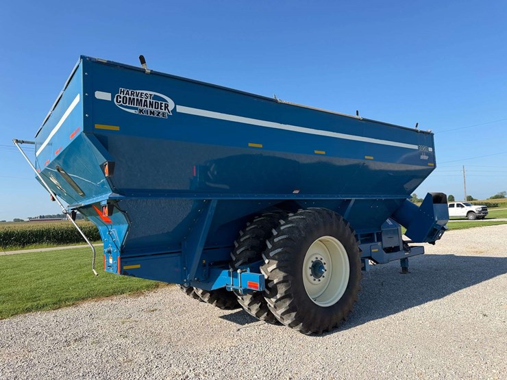 2002-kinze-1050-image-4