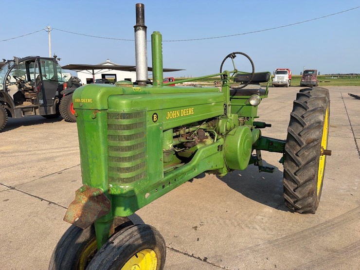 john-deere-b-image-10