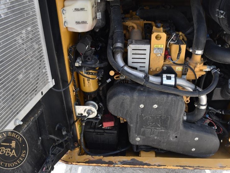 2021-caterpillar-259d3-image-24