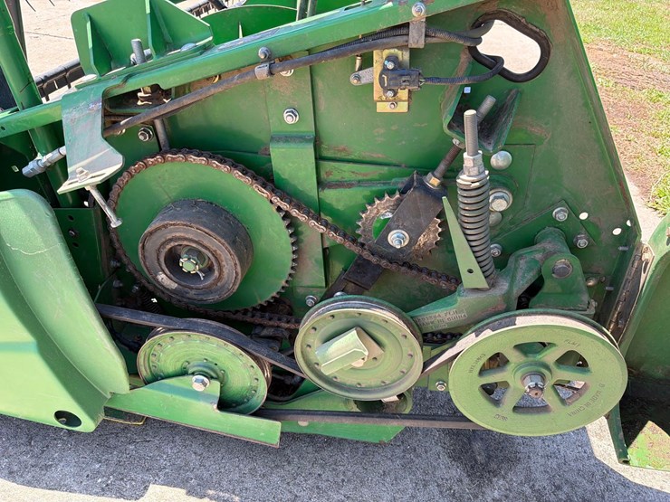 john-deere-630f-image-33