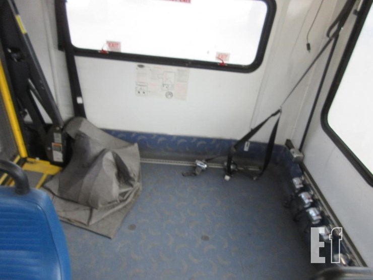2016-ford-e450-image-12