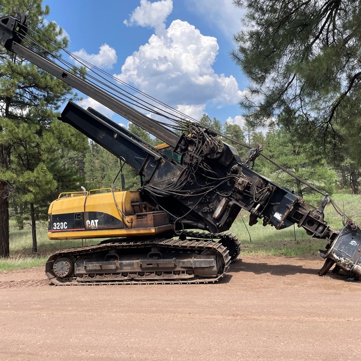 2005 CATERPILLAR 320C