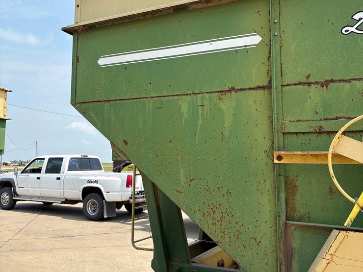 demco-325-image-8