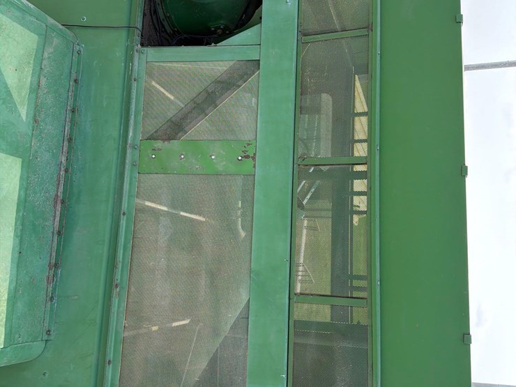 john-deere-7720-image-32