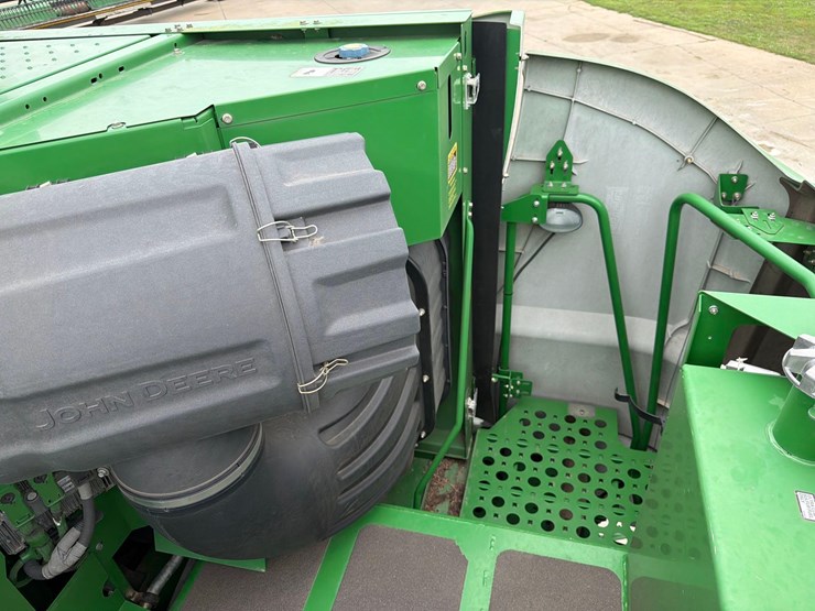 2012-john-deere-s680-image-90
