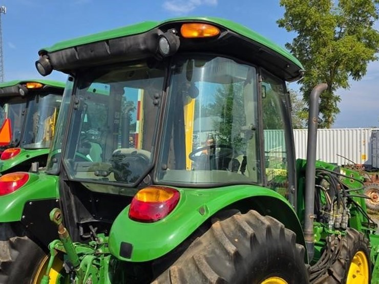 john-deere-5055e-image-25