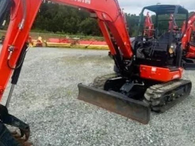 2023-kubota-u55-5-image-7