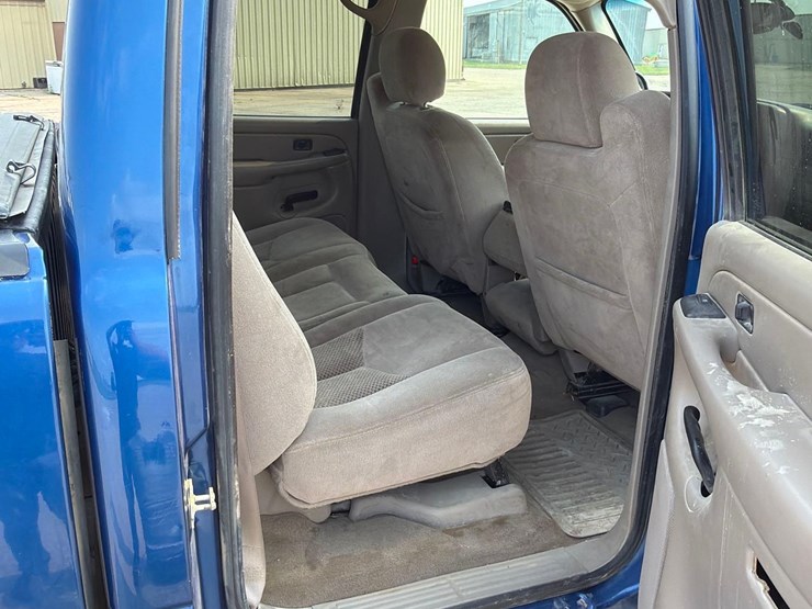 2004-chevrolet-silverado-1500-image-45