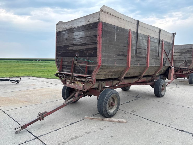 roorda-16ft-rear-unload-silage-wagon-image-1