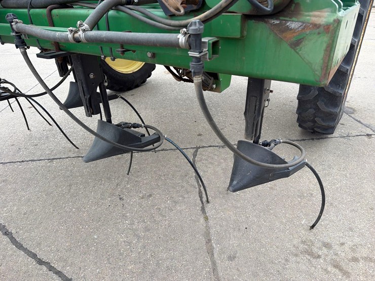 schaben-1500-gallon-pull-type-tool-bar-applicator-image-14