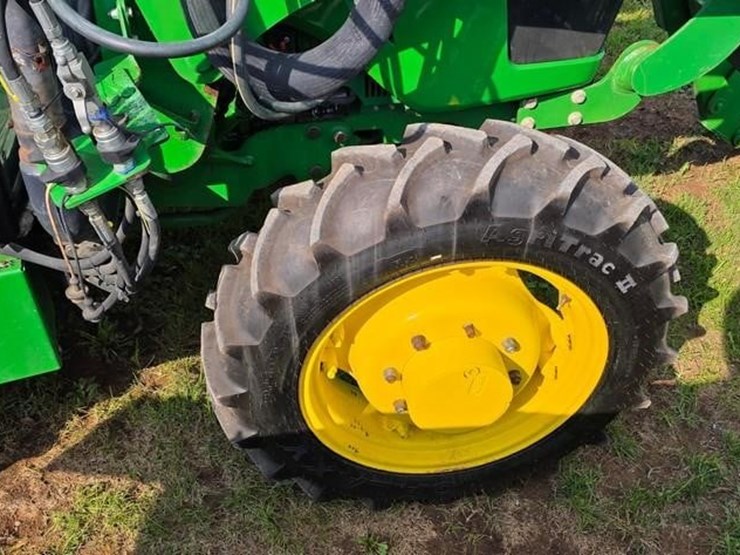 john-deere-5055e-image-32
