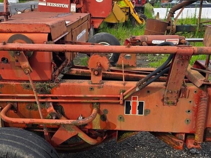 internatinal-435i-square-baler-image-21
