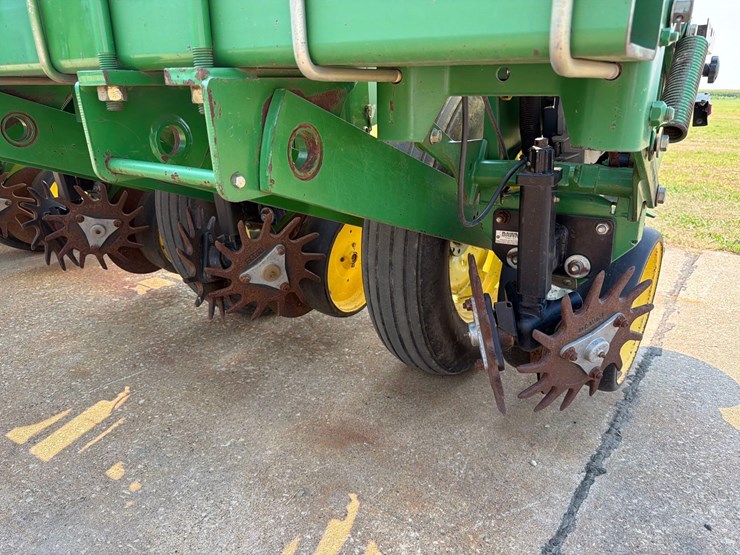 1994-john-deere-7200-image-40