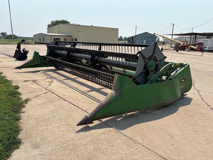 john-deere-920-image-1
