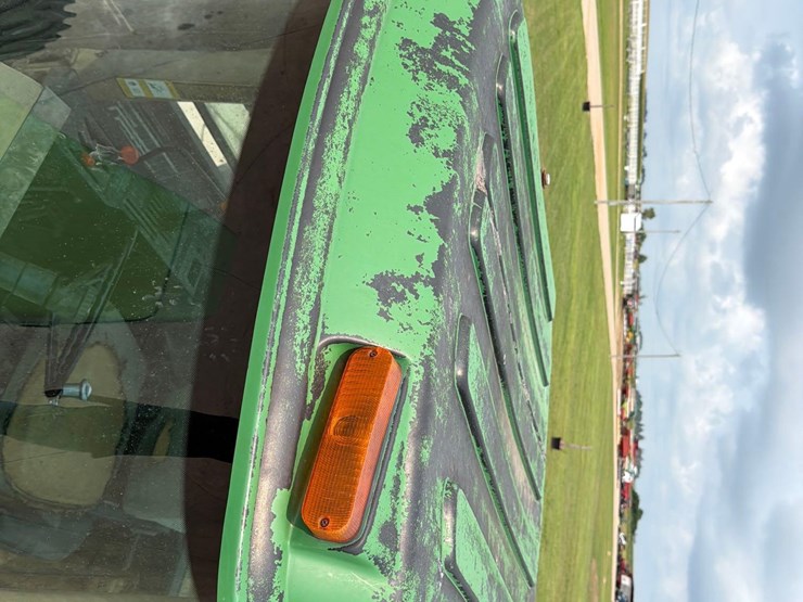 john-deere-8560-image-38