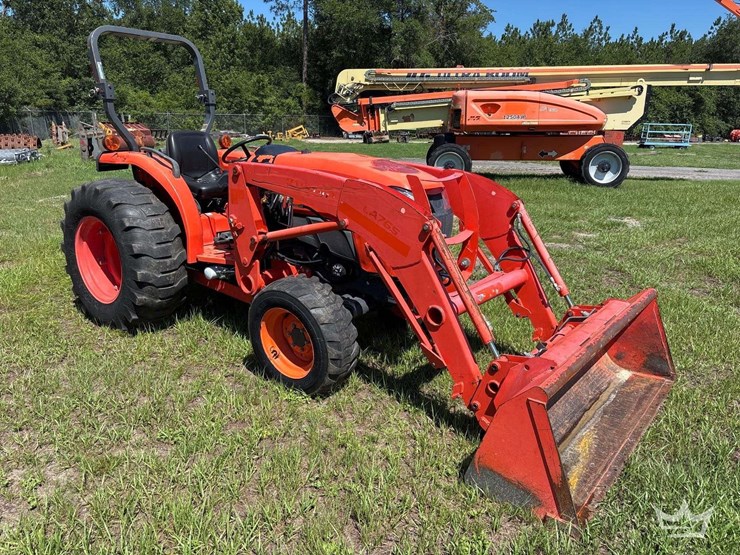 2021-kubota-l4701d-image-2