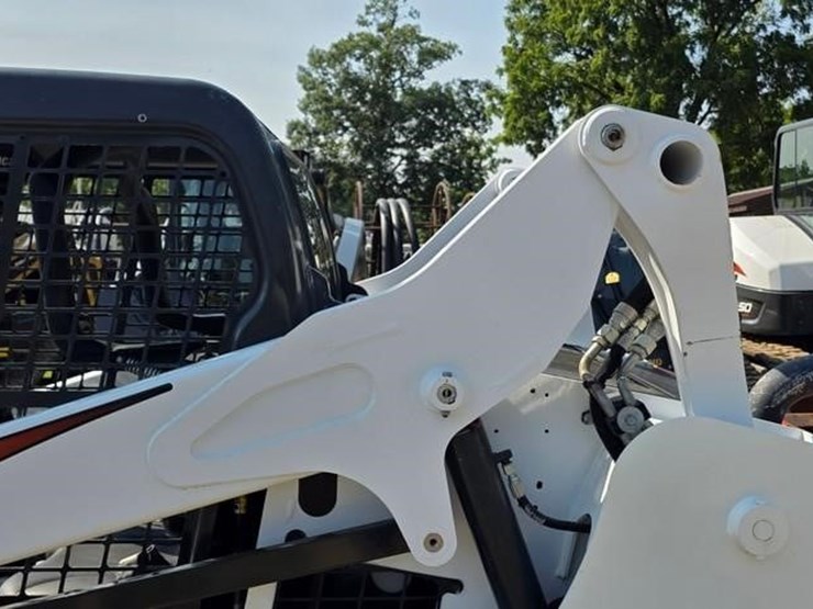 2019-bobcat-t595-image-26