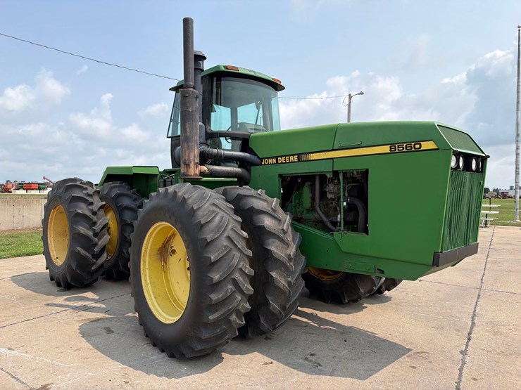 john-deere-8560-image-3
