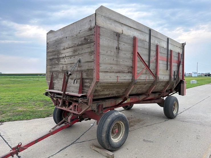 roorda-16ft-rear-unload-silage-wagon-image-4