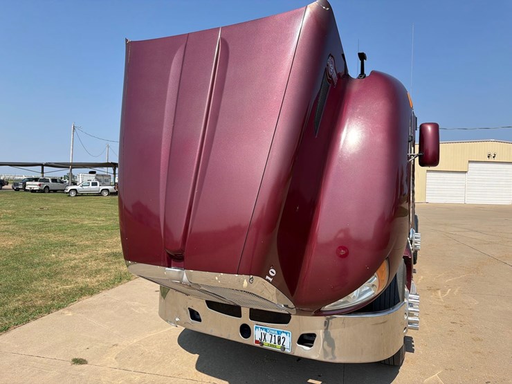 2010-kenworth-t660-image-58