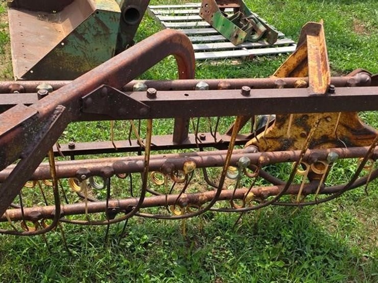 new-holland-57-image-13