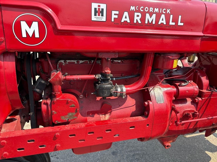 1949-farmall-m-tractor-image-25