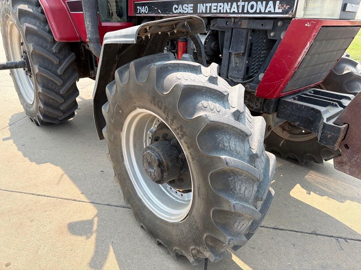 case-ih-7140-image-21