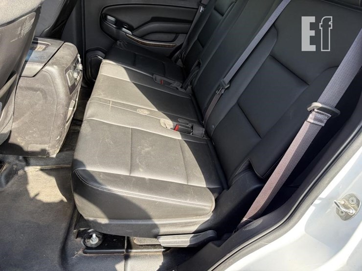 2015-chevrolet-tahoe-image-17