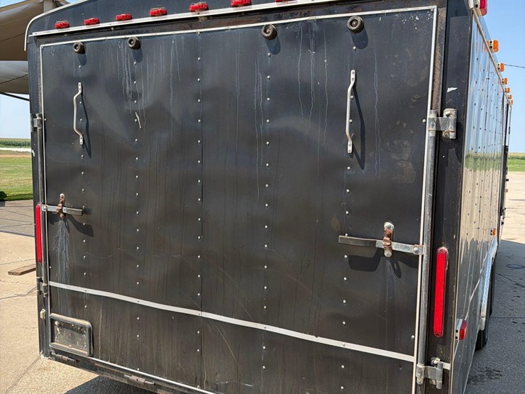 2012-forest-river-7ft-x-24ft-bumper-hitch-enclosed-trailer-image-25