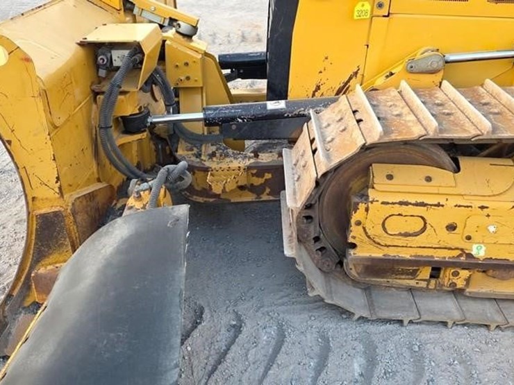 2017-caterpillar-d5k2-xl-image-9