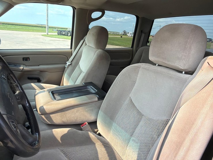 2004-chevrolet-silverado-1500-image-41