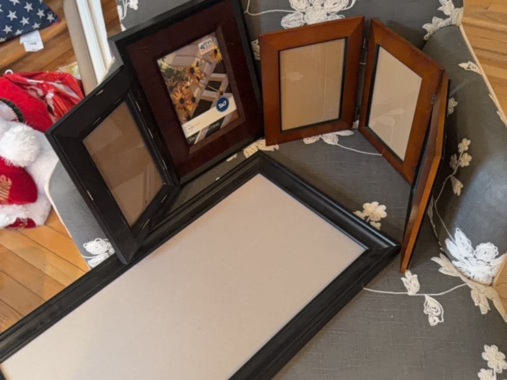 various-unused-picture-frames-and-tablecloth.-also-magazine-rack.-image-2