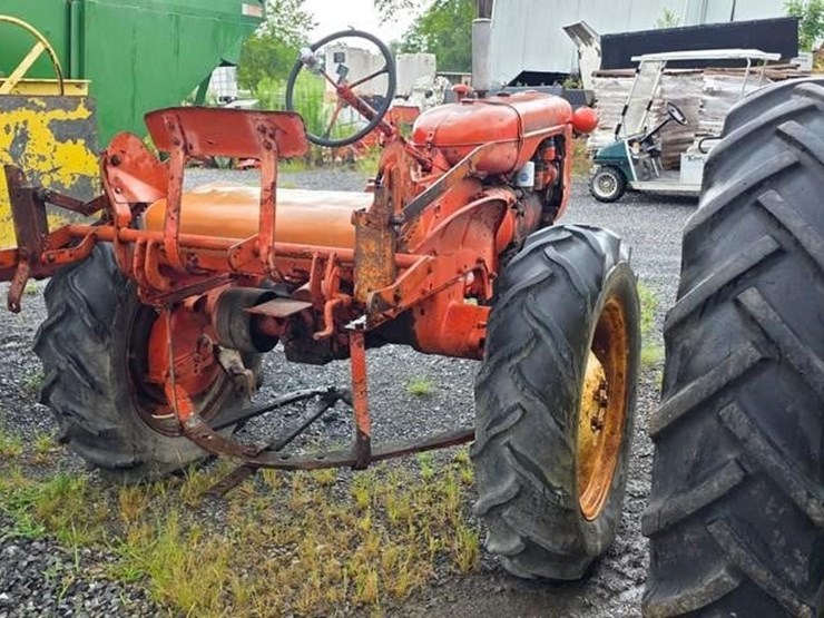 allis-chalmers-ca-tractor-w/cultivators-(runs)-image-4