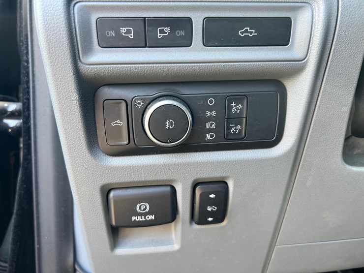 ford-f150-lariat-image-47