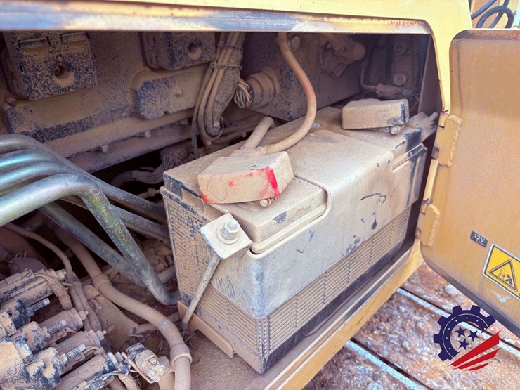 2009-caterpillar-d5k-xl-image-58