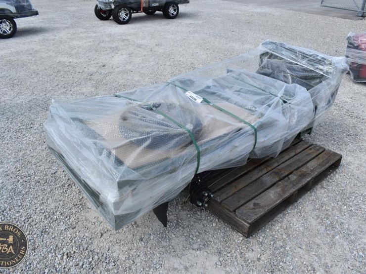three-wheel-golf-cart-with-dump-bed-48498-image-4