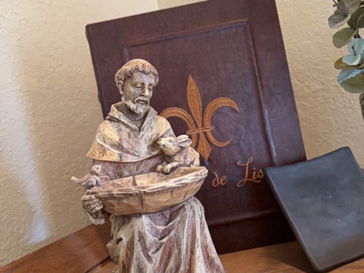 decor-for-top-of-curio-cabinet-image-13
