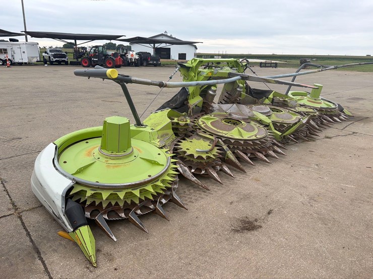 2019-claas-orbis-750-image-1