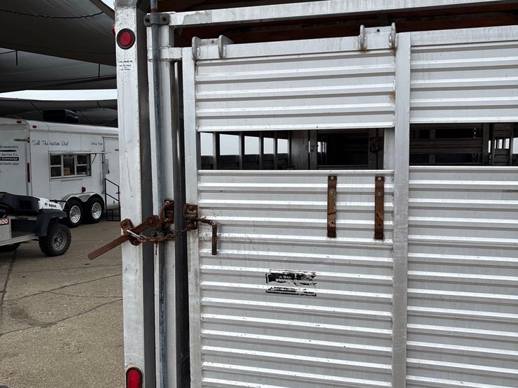 1989-kiefer-built-7ft-x-22ft-aluminum-gooseneck-livestock-trailer-image-33