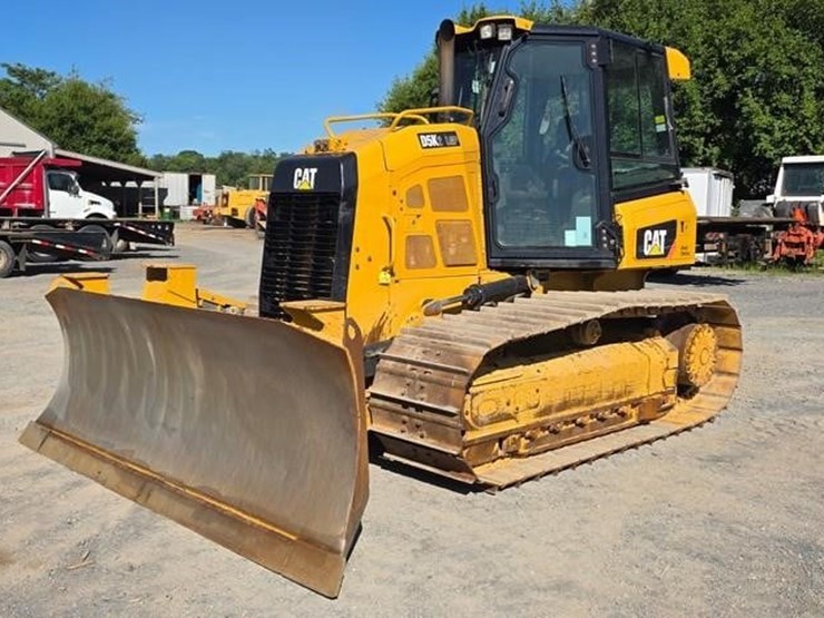2020-caterpillar-d5k2-lgp-image-1