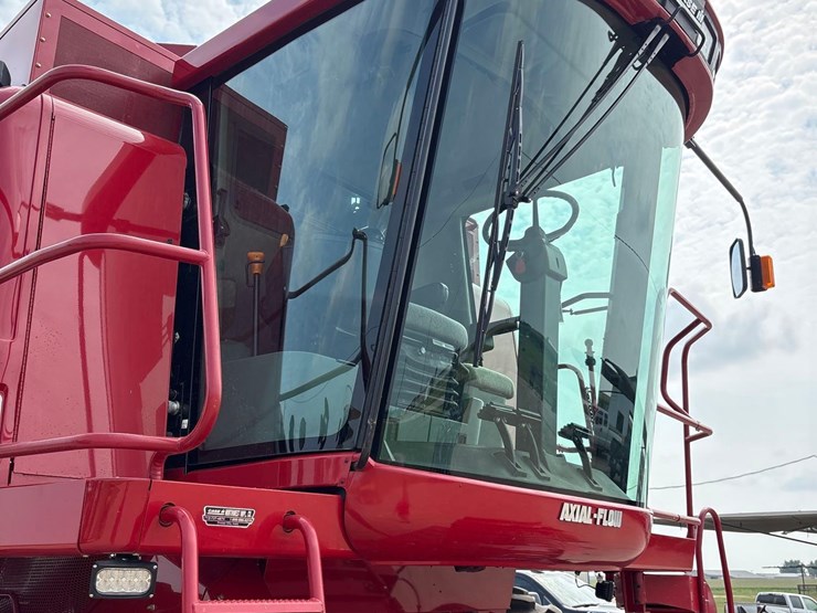 2005-case-ih-2377-image-33