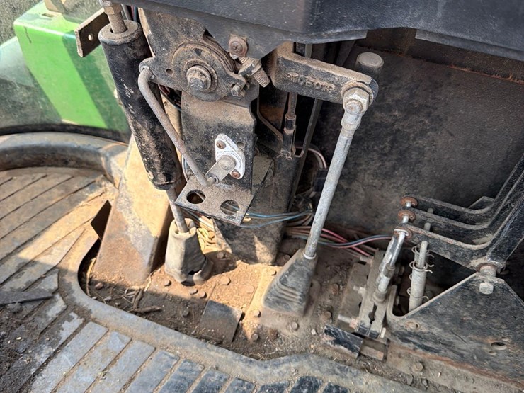 john-deere-8560-image-49